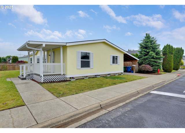 Property at 1015 Oak St #74, Silverton, OR 97381, 3 beds, 2 baths