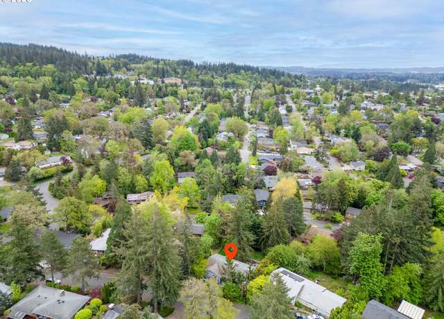 Property at 10525 SW 63rd Dr, Portland, OR 97219, 4 beds, 2 baths