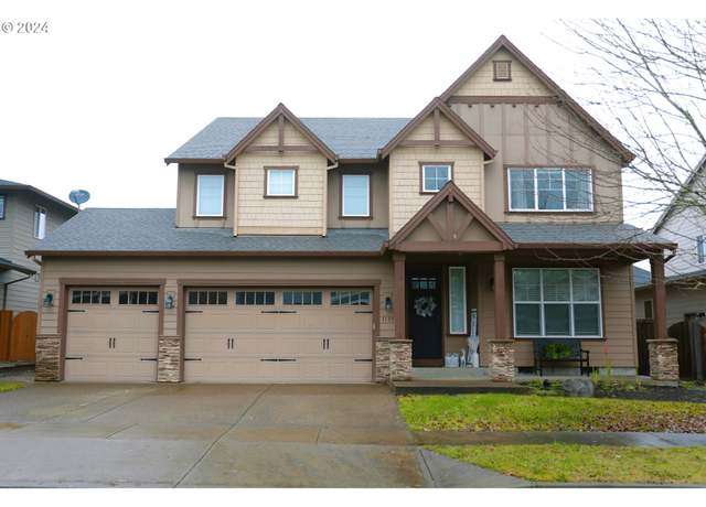 Property at 1135 36th Ave, Forest Grove, OR 97116, 5 beds, 2.5 baths