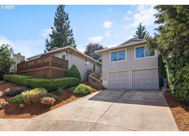 Property at 171 NE Olvera Ct, Gresham, OR 97030, 4 beds, 2 baths