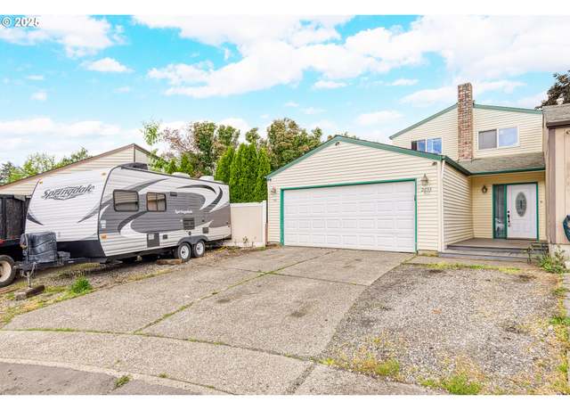 Property at 2653 SW 18th Pl, Gresham, OR 97080, 3 beds, 1.5 baths
