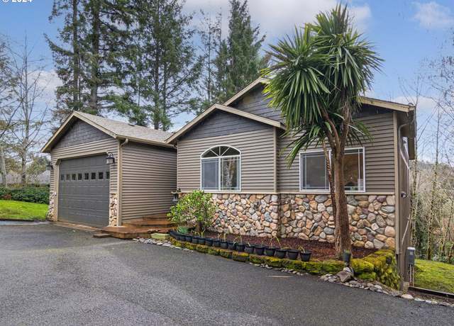 Property at 3252 NE 50th St, Lincoln City, OR 97367, 3 beds, 3 baths