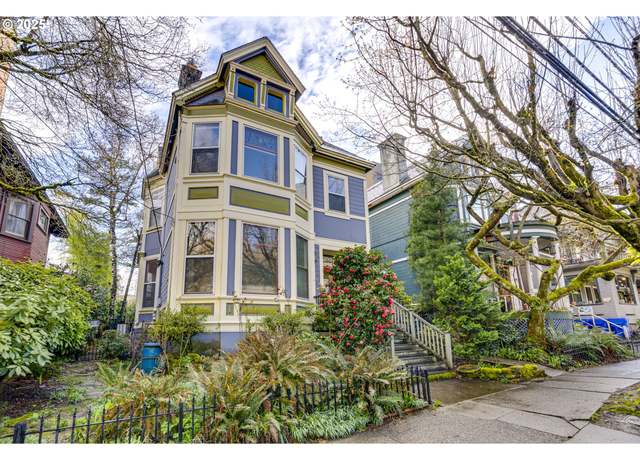 Property at 2122 NW Everett St, Portland, OR 97210, 4 beds, 4 baths