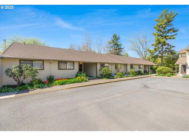 Property at 1100 N Meridian St #2, Newberg, OR 97132, 2 beds, 1.5 baths