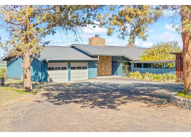 Property at 915 NE Wyoming Dr, Prineville, OR 97754, 3 beds, 2 baths