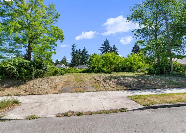 Property at 5716 SE 122nd Ave, Portland, OR 97236