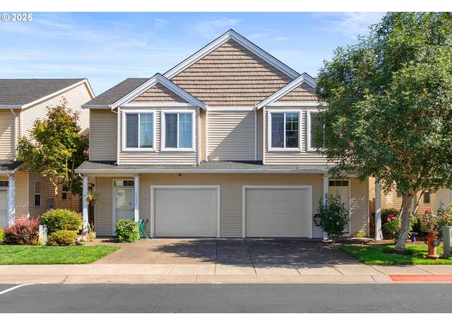 Property at 1541 NE 10th Pl, Canby, OR 97013, 3 beds, 2.5 baths