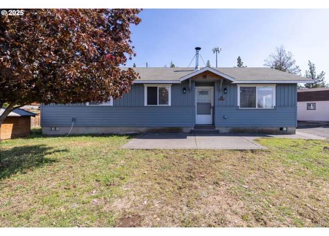 Property at 8095 SW High Cone Dr, Terrebonne, OR 97760, 3 beds, 2 baths