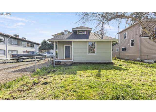 Property at 421 Golden Ave, Coos Bay, OR 97420, 3 beds, 2.5 baths