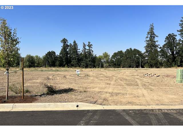 Property at 1523 NW Adelaide St #37, Mcminnville, OR 97128