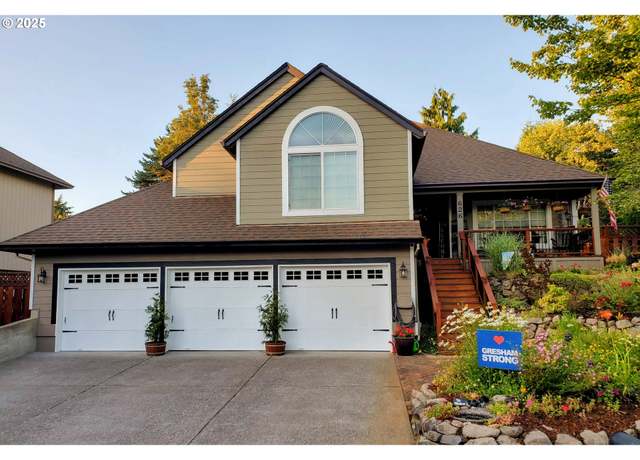 Property at 626 SE Greenway Dr, Gresham, OR 97080, 6 beds, 3.5 baths