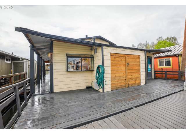Property at 1687 N Jantzen Ave, Portland, OR 97217, 3 beds, 2 baths