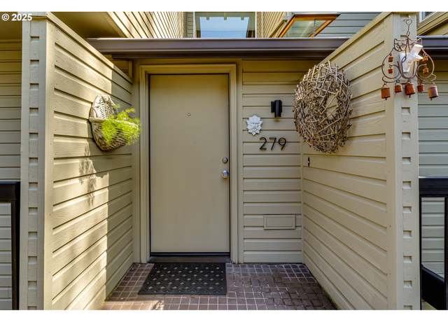 Property at 279 Country Club Rd, Eugene, OR 97401, 2 beds, 2.5 baths