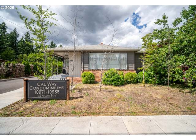 Property at 10985 SE Holgate Blvd, Portland, OR 97266, 3 beds, 2 baths