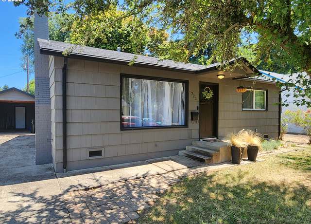 Property at 723 W Union St, Roseburg, OR 97471, 2 beds, 1 bath