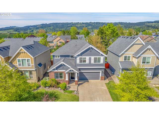 Property at 417 W Kemper Crest Dr, Newberg, OR 97132, 4 beds, 2.5 baths