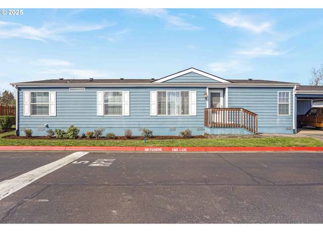 Property at 1015 Oak St #109, Silverton, OR 97381, 3 beds, 2 baths