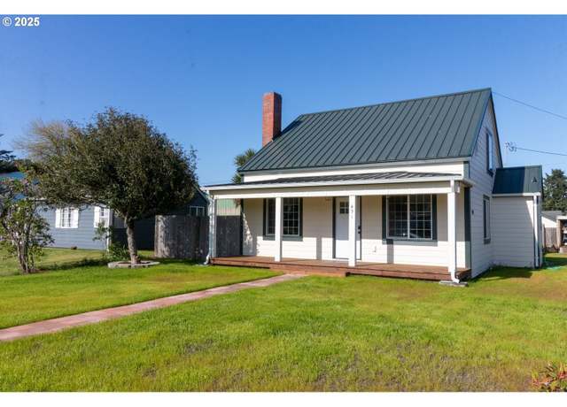 Property at 491 Kingwood St, Florence, OR 97439, 4 beds, 2.5 baths