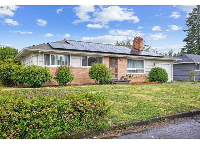 Property at 2235 SE 185th Ave, Portland, OR 97233, 3 beds, 2 baths