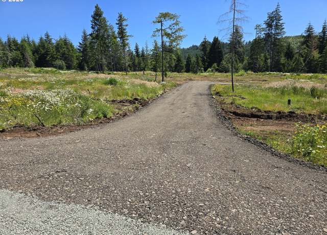Property at 1 Blacks Dr, Cottage Grove, OR 97424