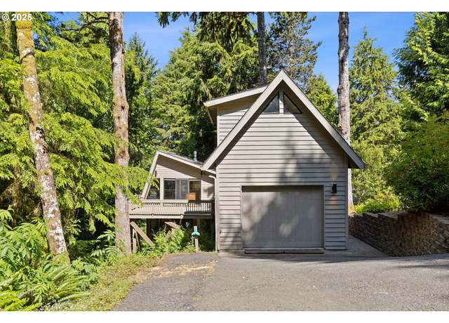 Property at 563 Fairway Dr, Gleneden Beach, OR 97388, 4 beds, 2.5 baths