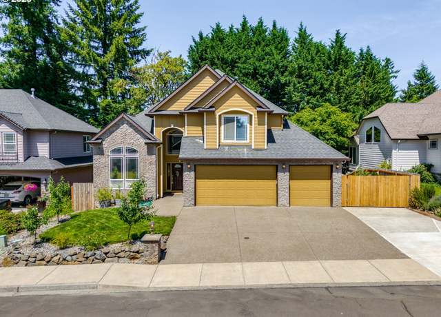 Property at 3614 NE 101st St, Vancouver, WA 98686, 4 beds, 2.5 baths