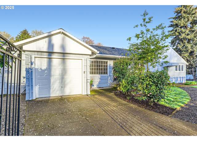 Property at 5025 NE Couch St, Portland, OR 97213, 3 beds, 1 bath