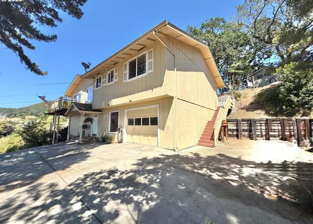 Property at 2071 NW Motah St, Roseburg, OR 97471, 3 beds, 2 baths