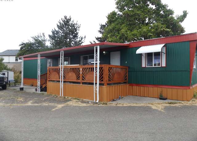 Property at 2071 NE Stephens St Unit M8, Roseburg, OR 97470, 2 beds, 1 bath