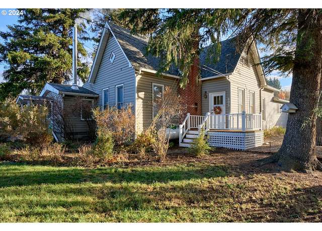 Property at 605 NE 1st St, Enterprise, OR 97828, 3 beds, 2 baths