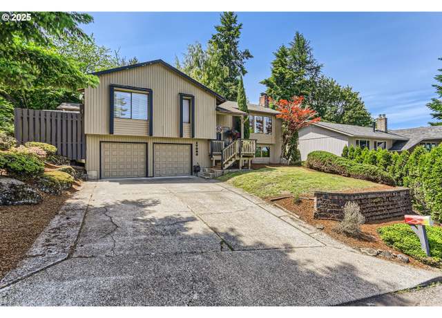 Property at 17083 Stanhelma Dr, Gladstone, OR 97027, 4 beds, 3 baths