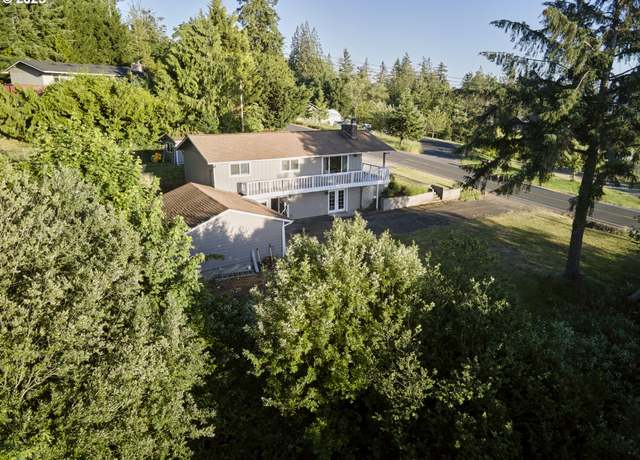 Property at 622 Mount Pleasant Rd, Kelso, WA 98626, 3 beds, 2 baths