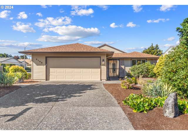 Property at 2105 NE 158th Ave, Portland, OR 97230, 2 beds, 2 baths