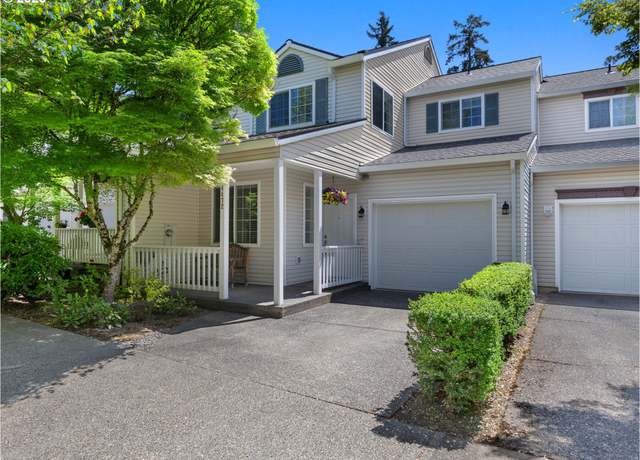 Property at 14472 SE Oregon Trail Dr, Clackamas, OR 97015, 3 beds, 3 baths