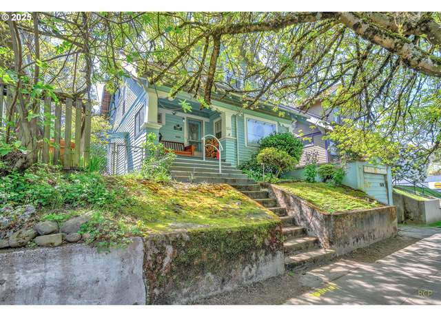 Property at 3516 SE Division St, Portland, OR 97202, 3 beds, 1 bath