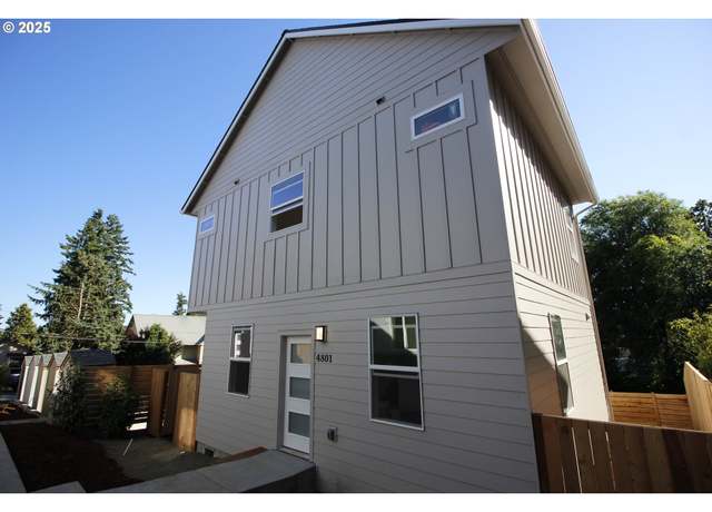 Property at 4801 SE Ina Ave, Milwaukie, OR 97267, 2 beds, 2.5 baths