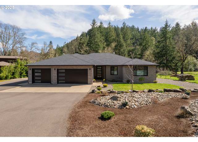Property at 360 Champagne Creek Dr, Roseburg, OR 97471, 4 beds, 2.5 baths