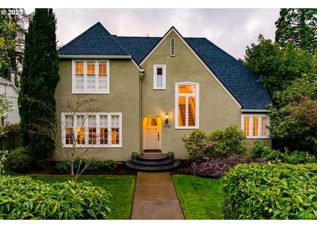 Property at 1976 University St, Eugene, OR 97403, 5 beds, 4 baths