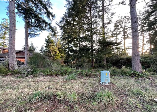 Property at 12th Ct SE, Bandon, OR 97411