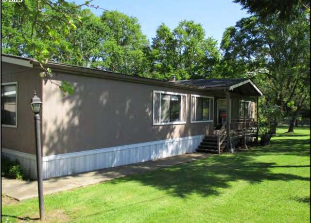 Property at 3250 Fisher Rd, Roseburg, OR 97471, 3 beds, 2 baths