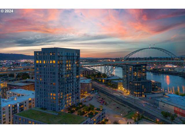 Property at 1150 NW Quimby St #1912, Portland, OR 97209, 2 beds, 2.5 baths
