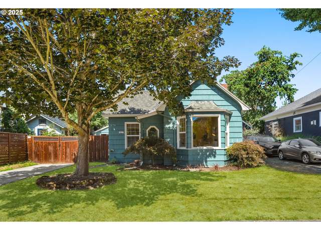 Property at 1127 SE Sherrett St, Portland, OR 97202, 2 beds, 1 bath