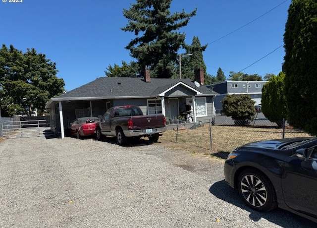 Property at 15725 SE Stark St, Portland, OR 97233, 2 beds, 1 bath