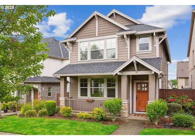 Property at 29176 SW Costa Cir E, Wilsonville, OR 97070, 4 beds, 2.5 baths