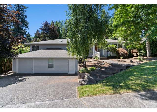 Property at 304 SE 16th St, Gresham, OR 97080, 7 beds, 3 baths