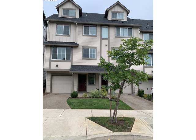 Property at 13020 SW Larkwood Pl, Tigard, OR 97224, 3 beds, 4 baths