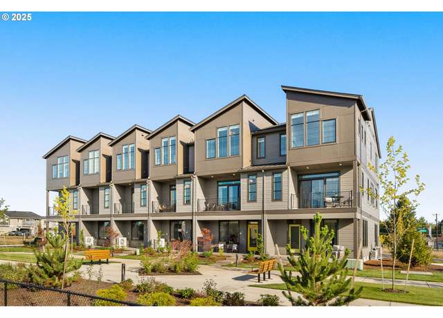 Property at 3389 SE Hammock Ln, Hillsboro, OR 97123, 4 beds, 3.5 baths