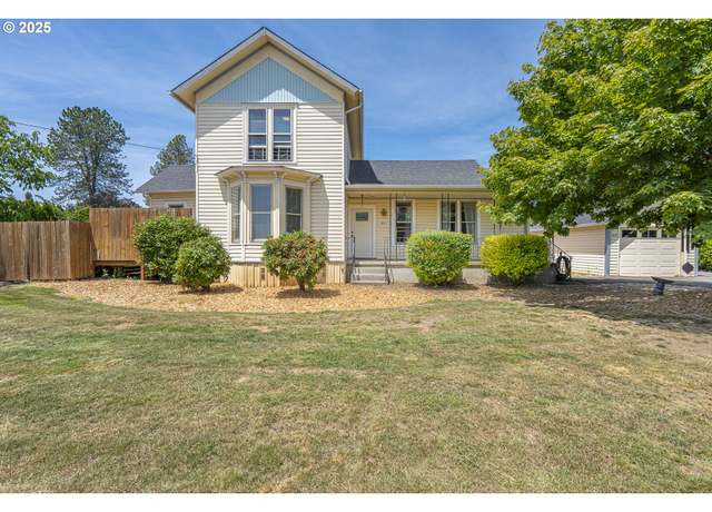 Property at 1845 NE Lafayette Ave, Mcminnville, OR 97128, 3 beds, 2 baths