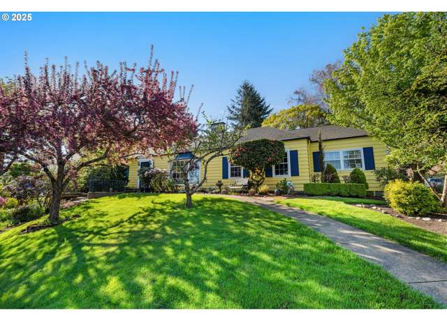 Property at 660 SW Evans St, Portland, OR 97219, 6 beds, 5 baths