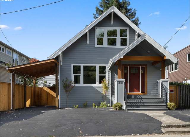 Property at 1121 SE Cesar E Chavez Blvd, Portland, OR 97214, 3 beds, 1 bath
